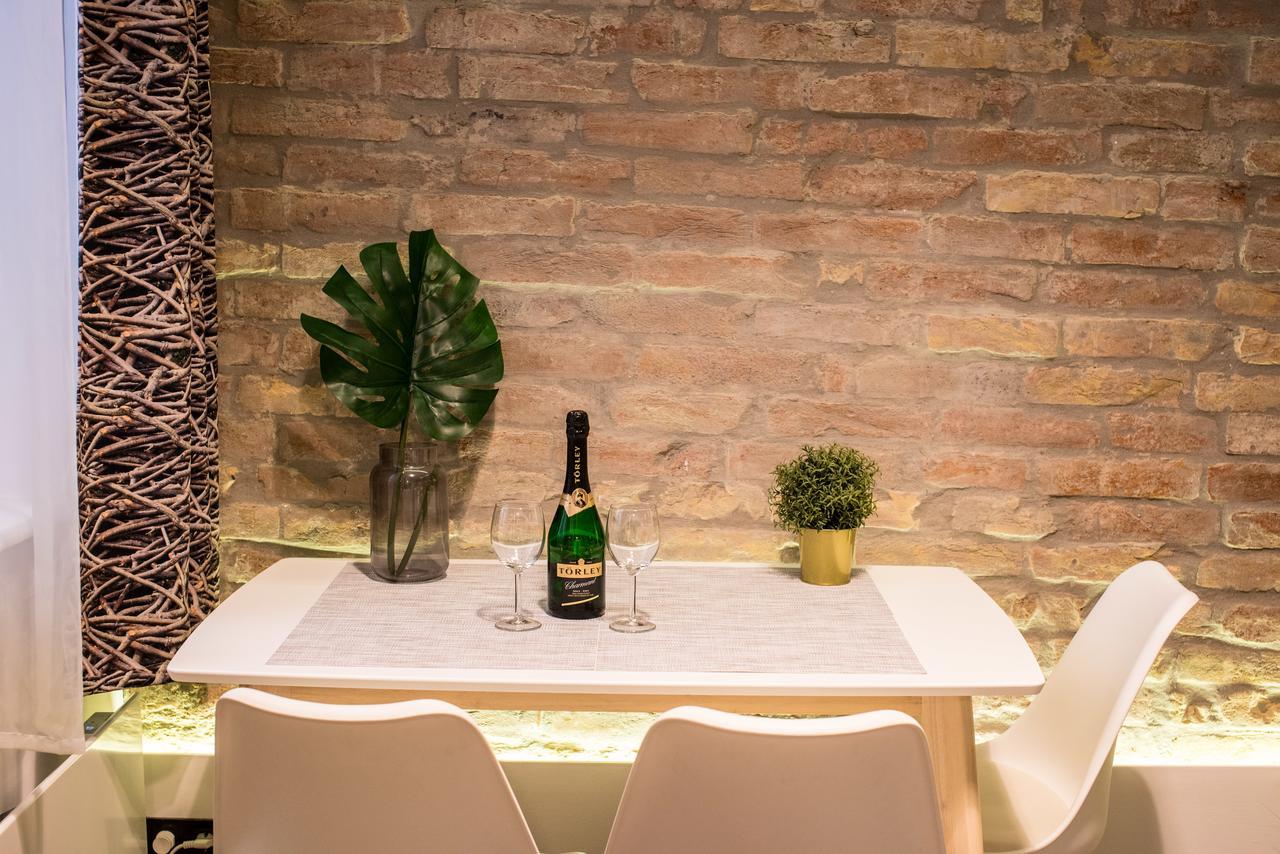 Very Stylish And Fresh Studio Home In The Center Budapest Luaran gambar