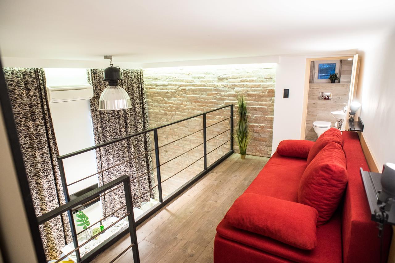 Very Stylish And Fresh Studio Home In The Center Budapest Luaran gambar